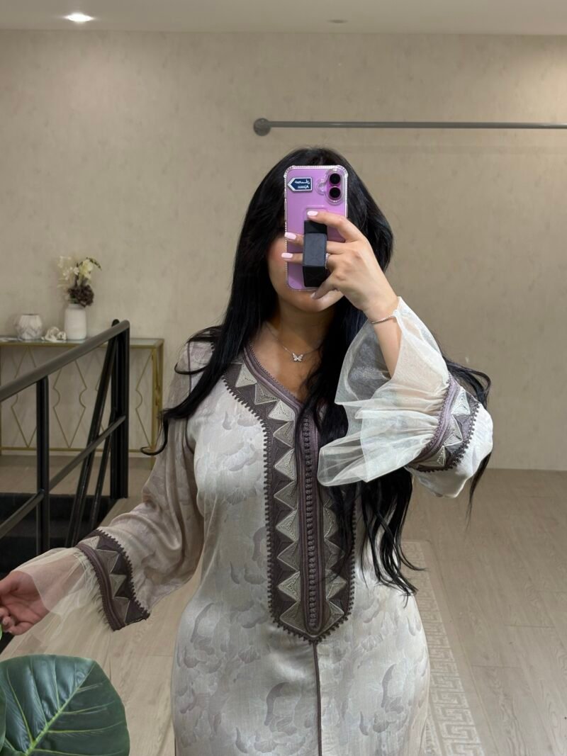 Ready to wear | تسليم الفوري