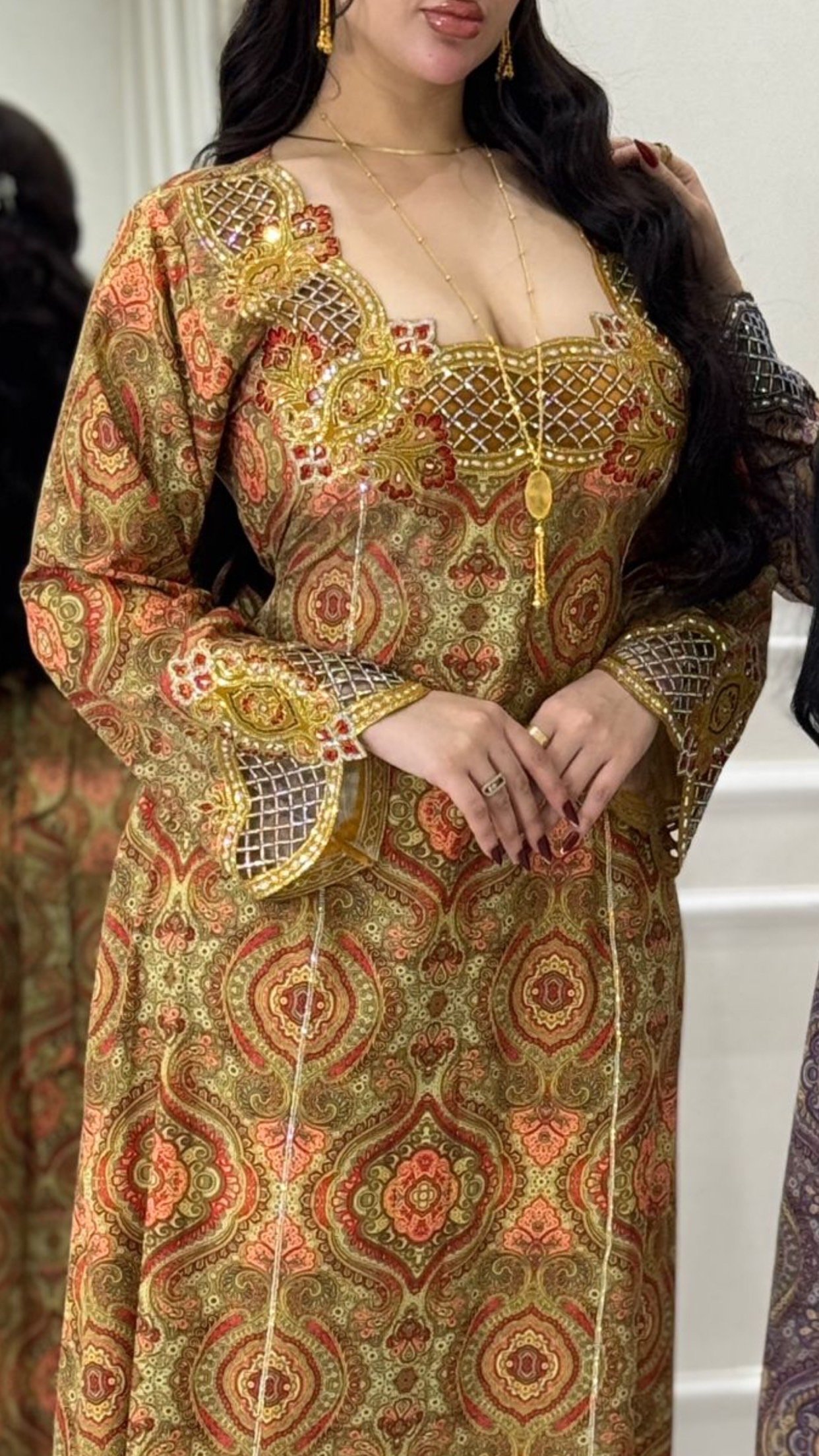 Ready to wear | تسليم فوري